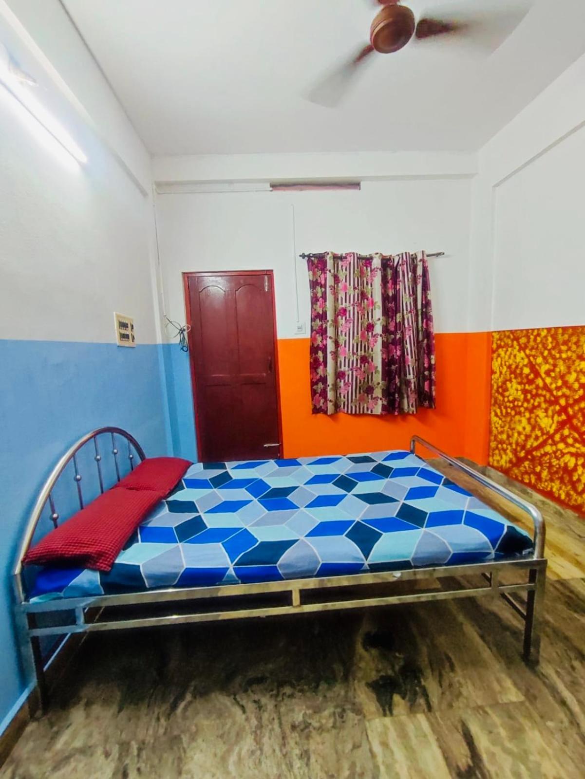Omega Tourist Home Thrissur Buitenkant foto